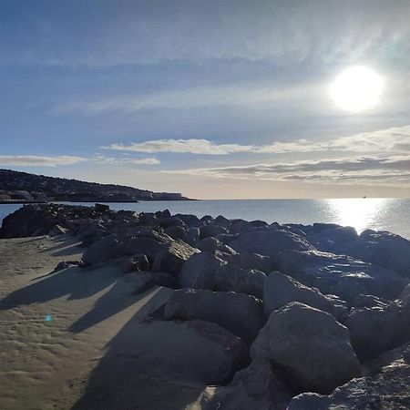 Sete : Charmant T3 Entre L'Etang Et Les Plages Dış mekan fotoğraf