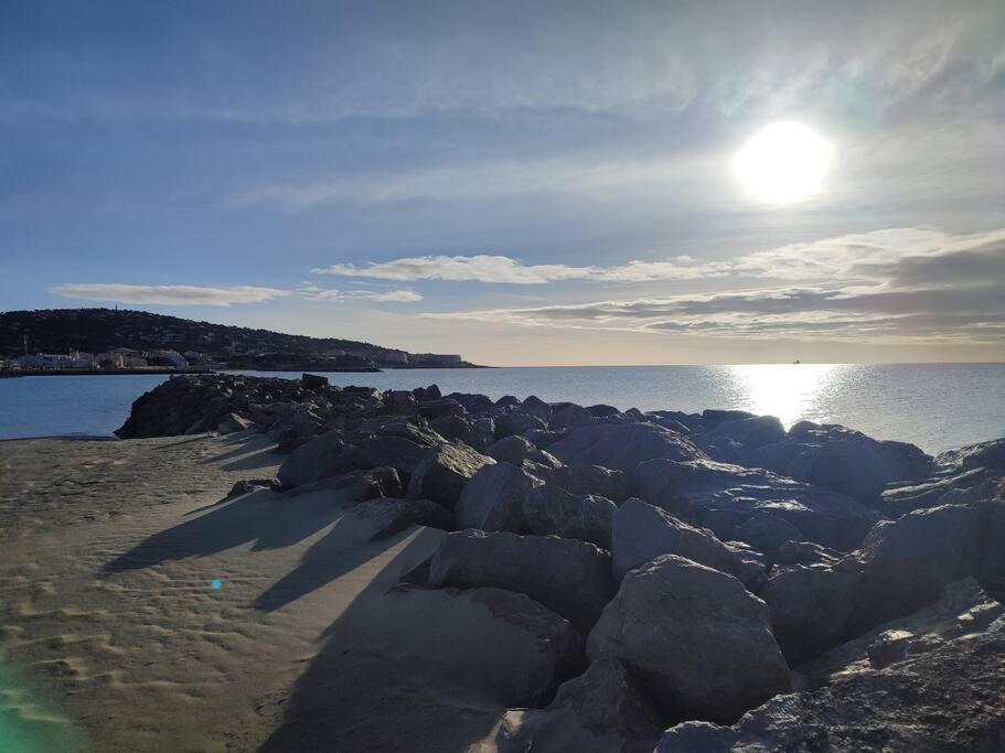 Sete : Charmant T3 Entre L'Etang Et Les Plages Dış mekan fotoğraf
